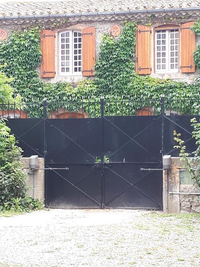 La Medeenne Alairac Exterior foto