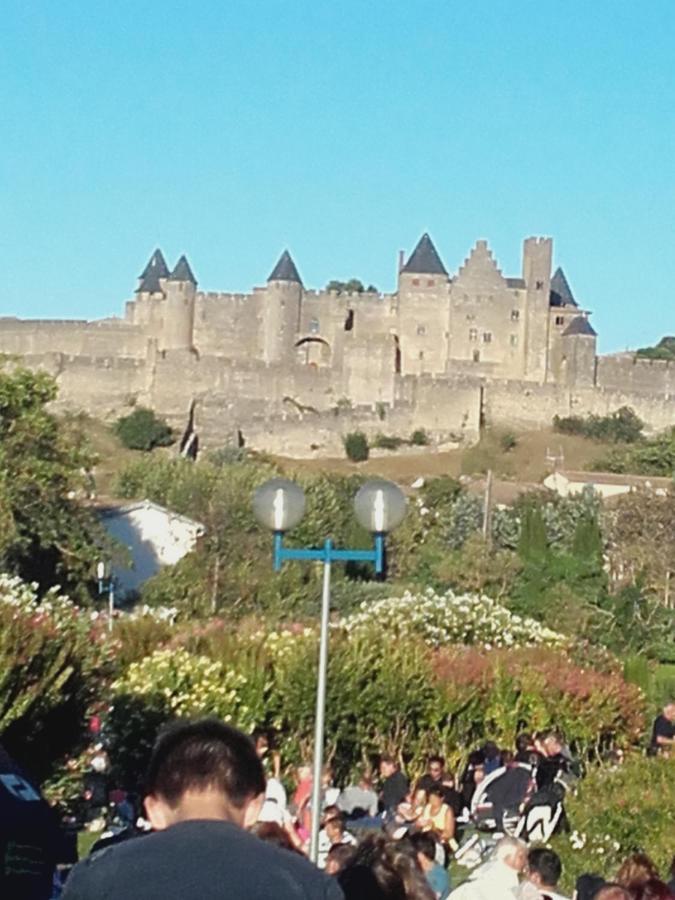 La Medeenne Alairac Exterior foto