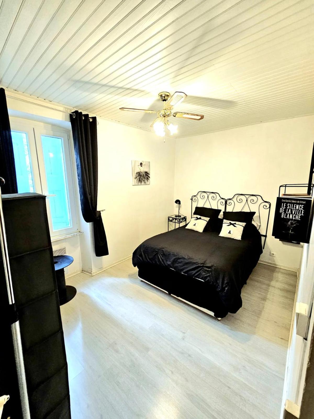 La Medeenne Alairac Zimmer foto